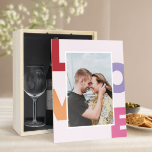 Wijnpakket met glas - Maison de la Surprise Merlot (Bedrukte deksel)